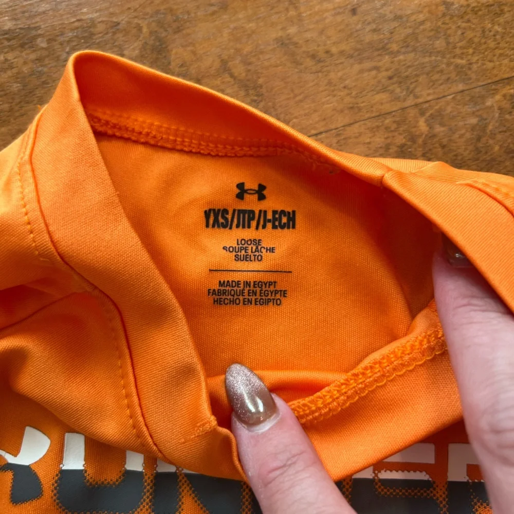 Under Armour Boys Orange HeatGear Performance Tee Youth XS